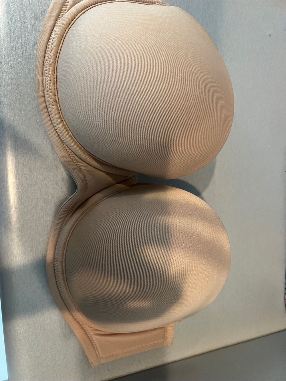 Wacoal Beige Strapless Bra 34D - excellent condition like new - Picture 1 of 3
